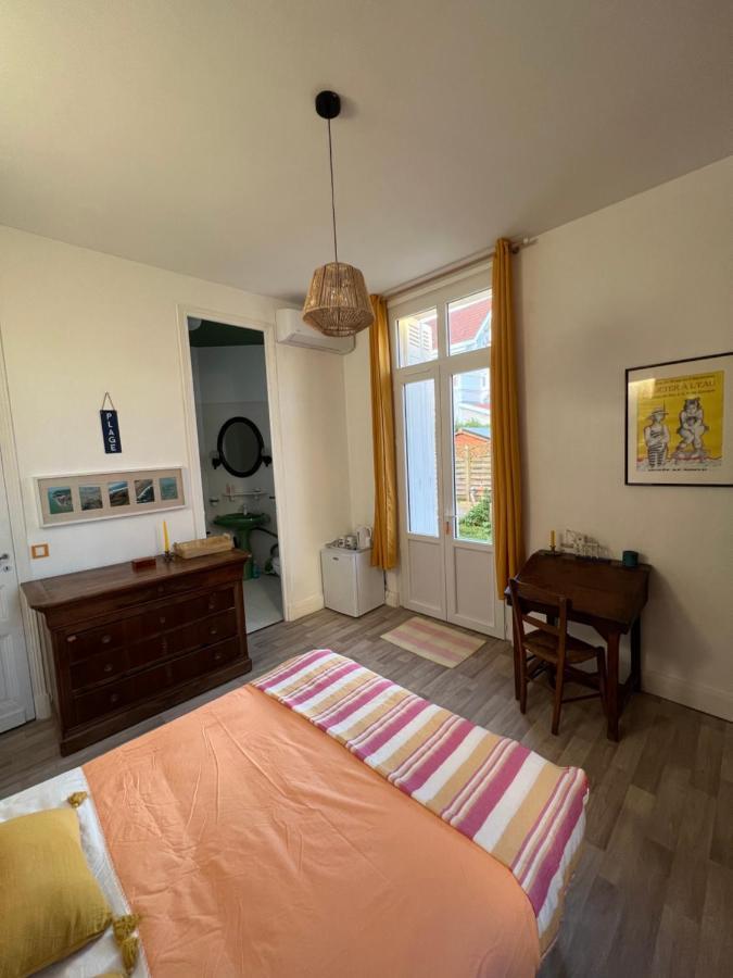 Chambre Sur La Falaise De Pontaillac Vaux-sur-Mer Exterior photo
